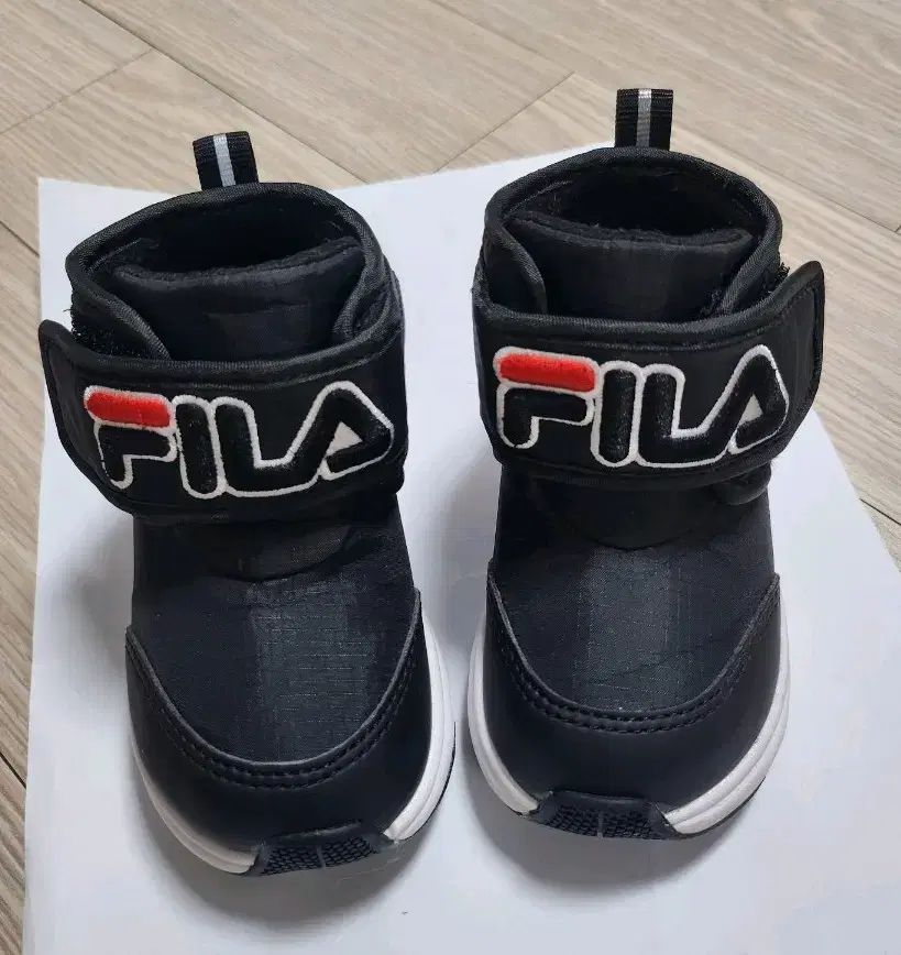 FILA フィラ 赤ちゃん ブーツ 防寒靴 130