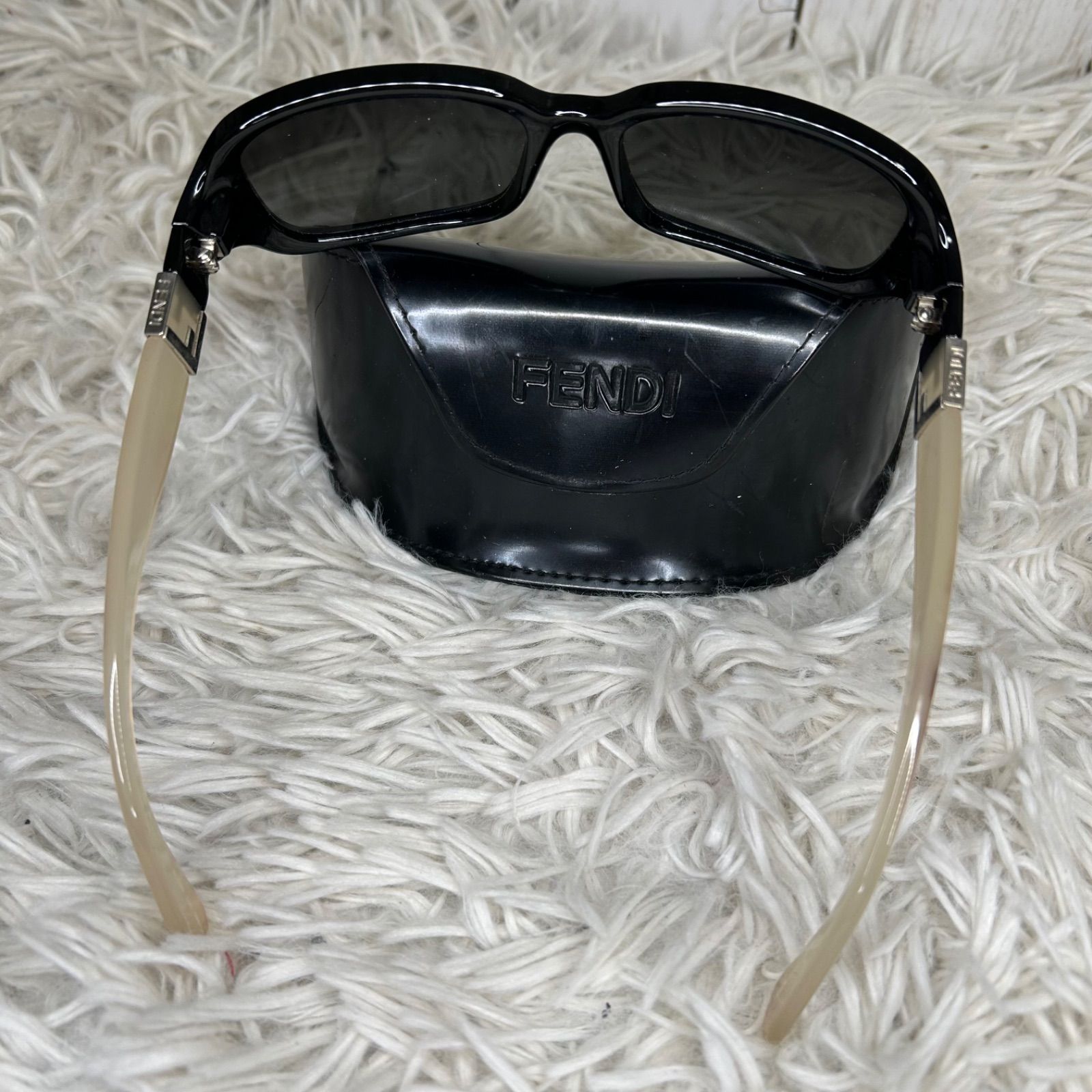 FENDI フェンディ プラスチック サングラス FS385 ホワイト ブラック 