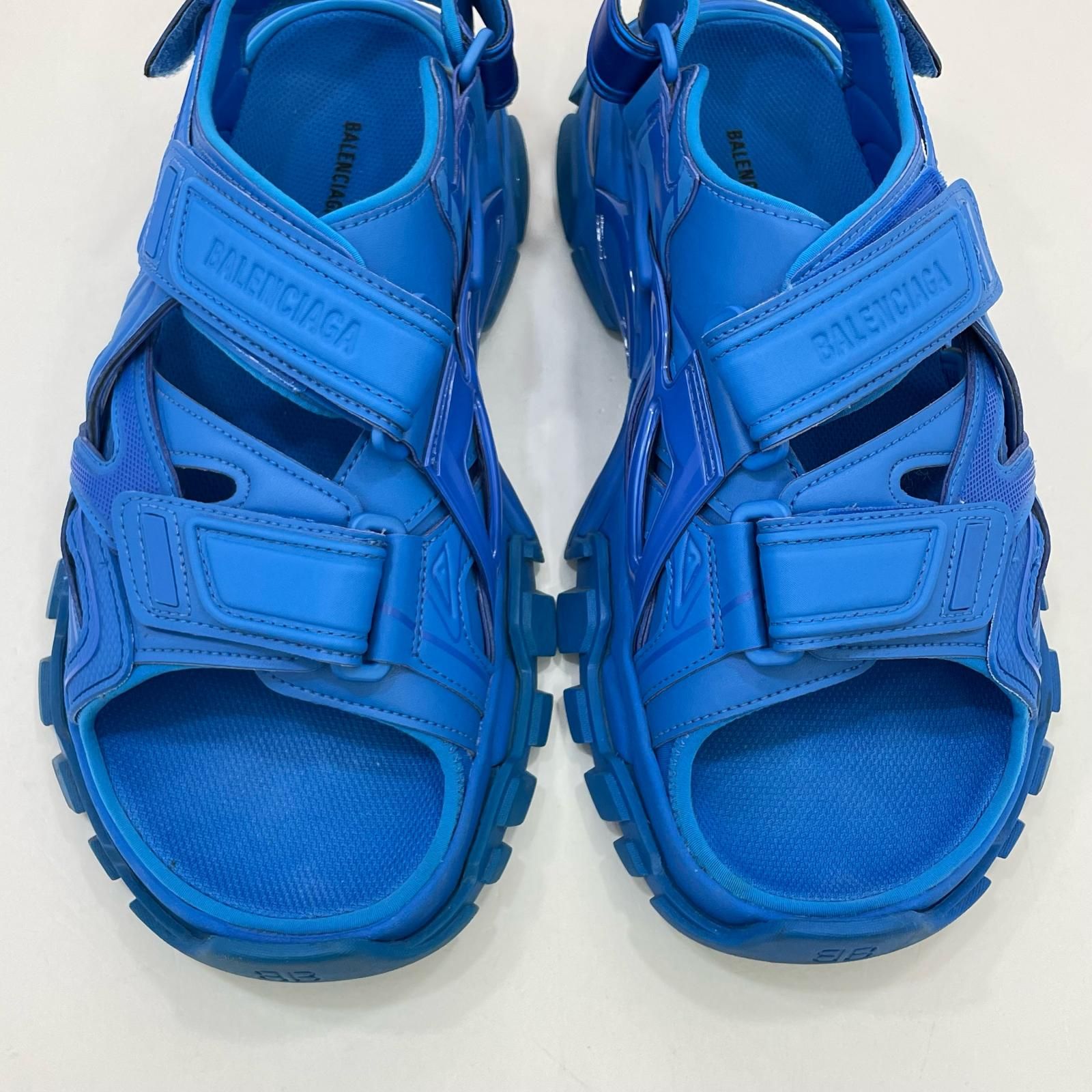 バレンシアガ トラック