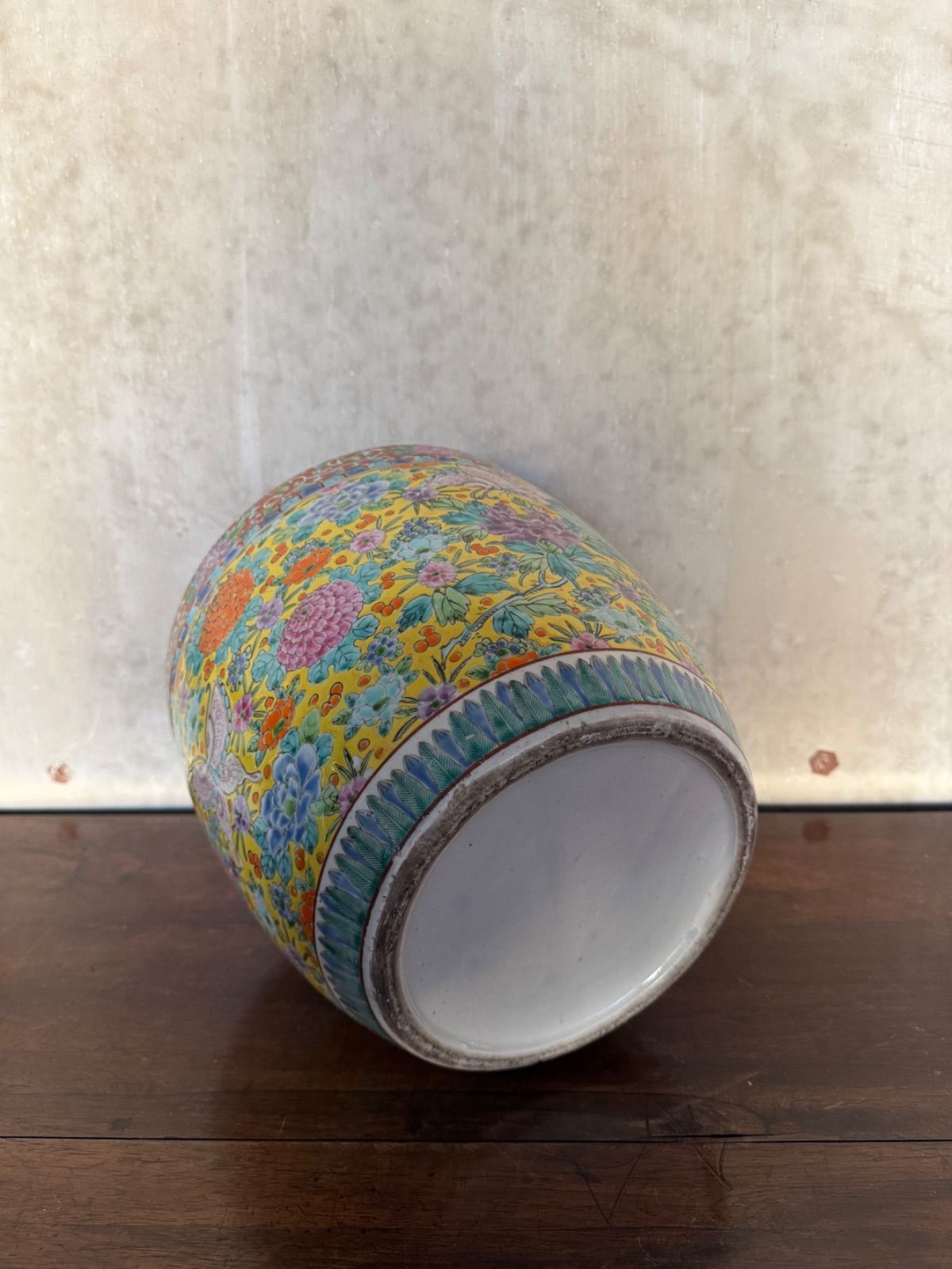 大正期 有田焼 十錦手火鉢/手焙り 百花繚乱蝶図 プランターにも