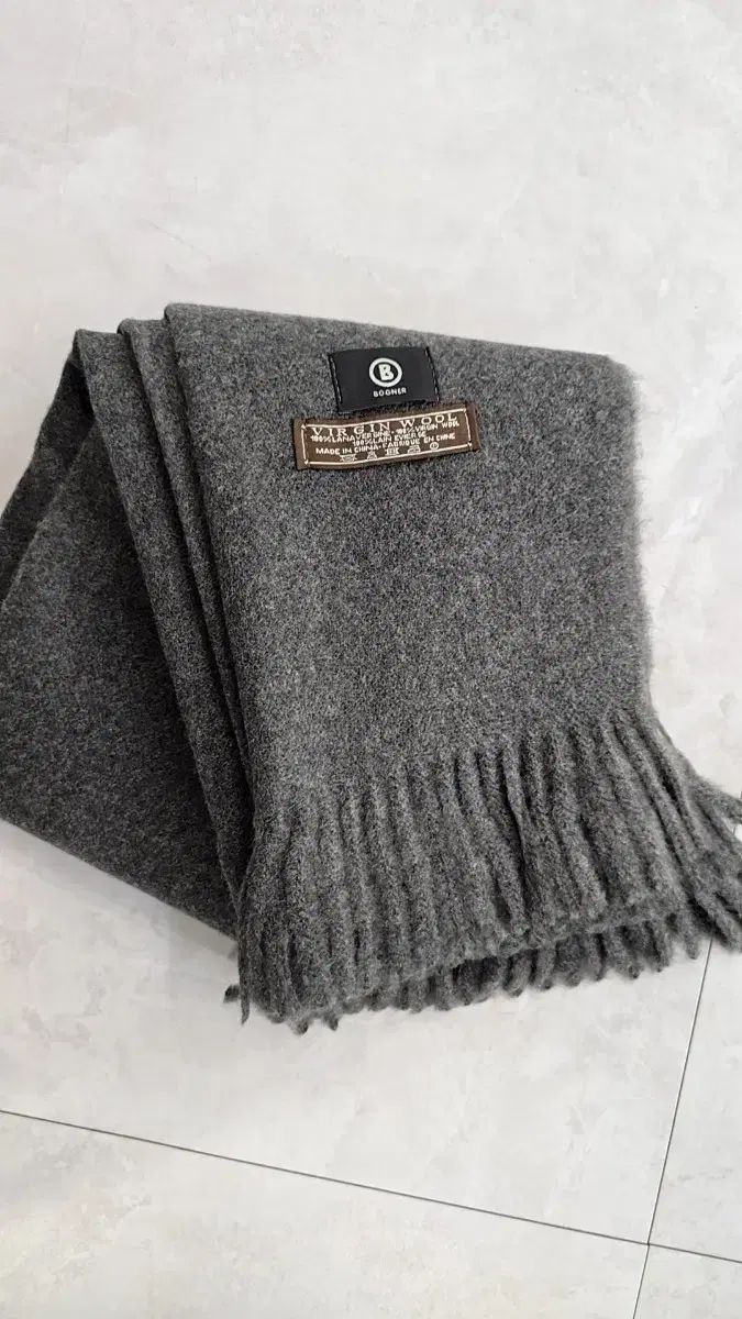  BOGNER ボグナー バージンウール 大型 マフラー 店頭版 50万円台 マフラー 小物