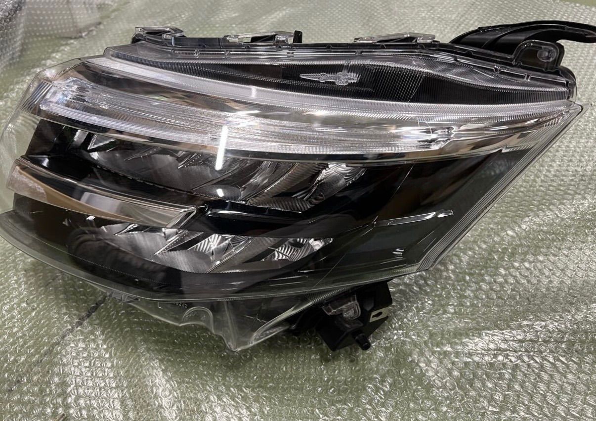 2510-141-08 美品 トヨタ ルーミーカスタム M900A 後期 純正 左 ヘッド