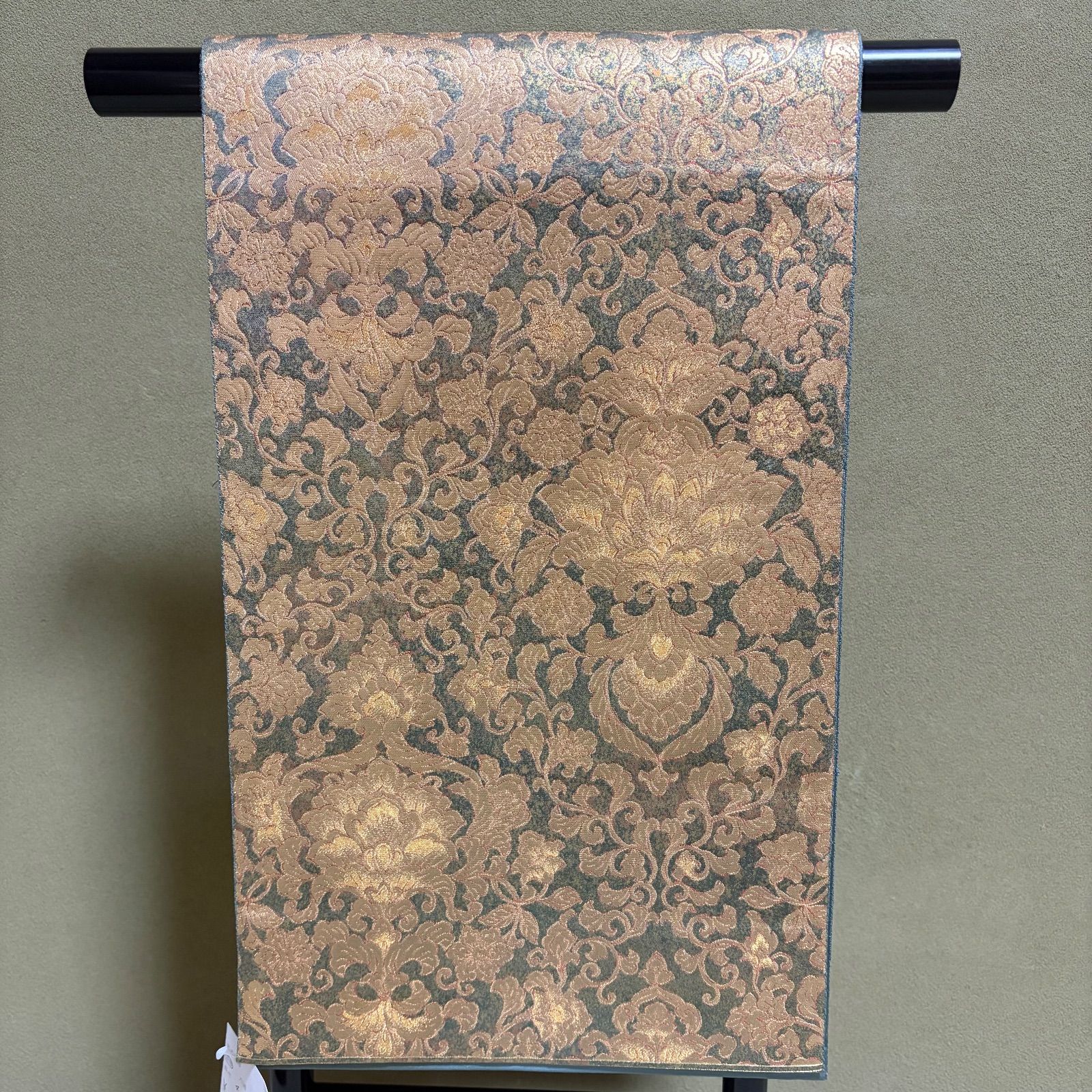 A 235 袋帯 グリーン ゴールド 花唐草 ダマスク