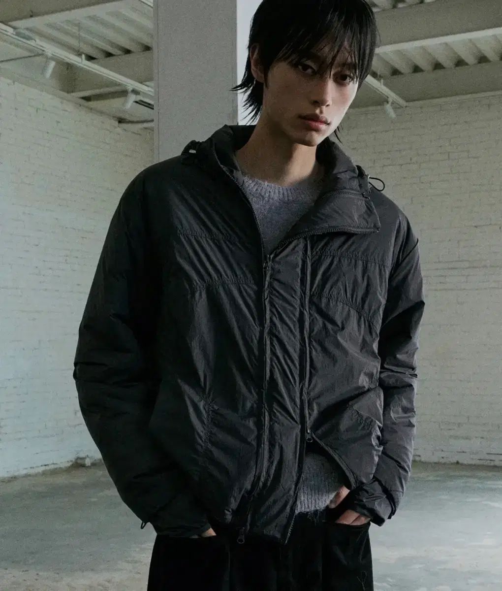 ピーインオー ライトウォーマー パデッドシェルジャケット - チャコール