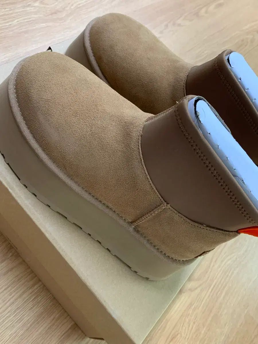 UGG アグ Classic ミニ ディパー チェスナット 240