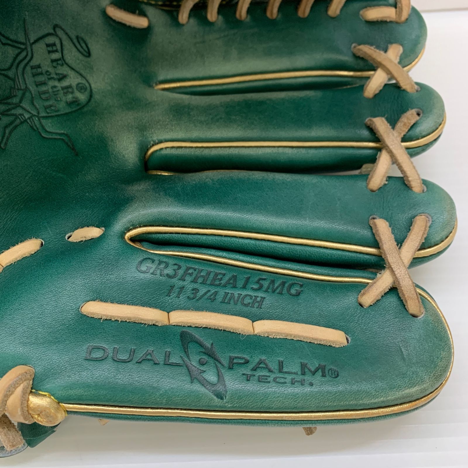 ピッチャー グラブ