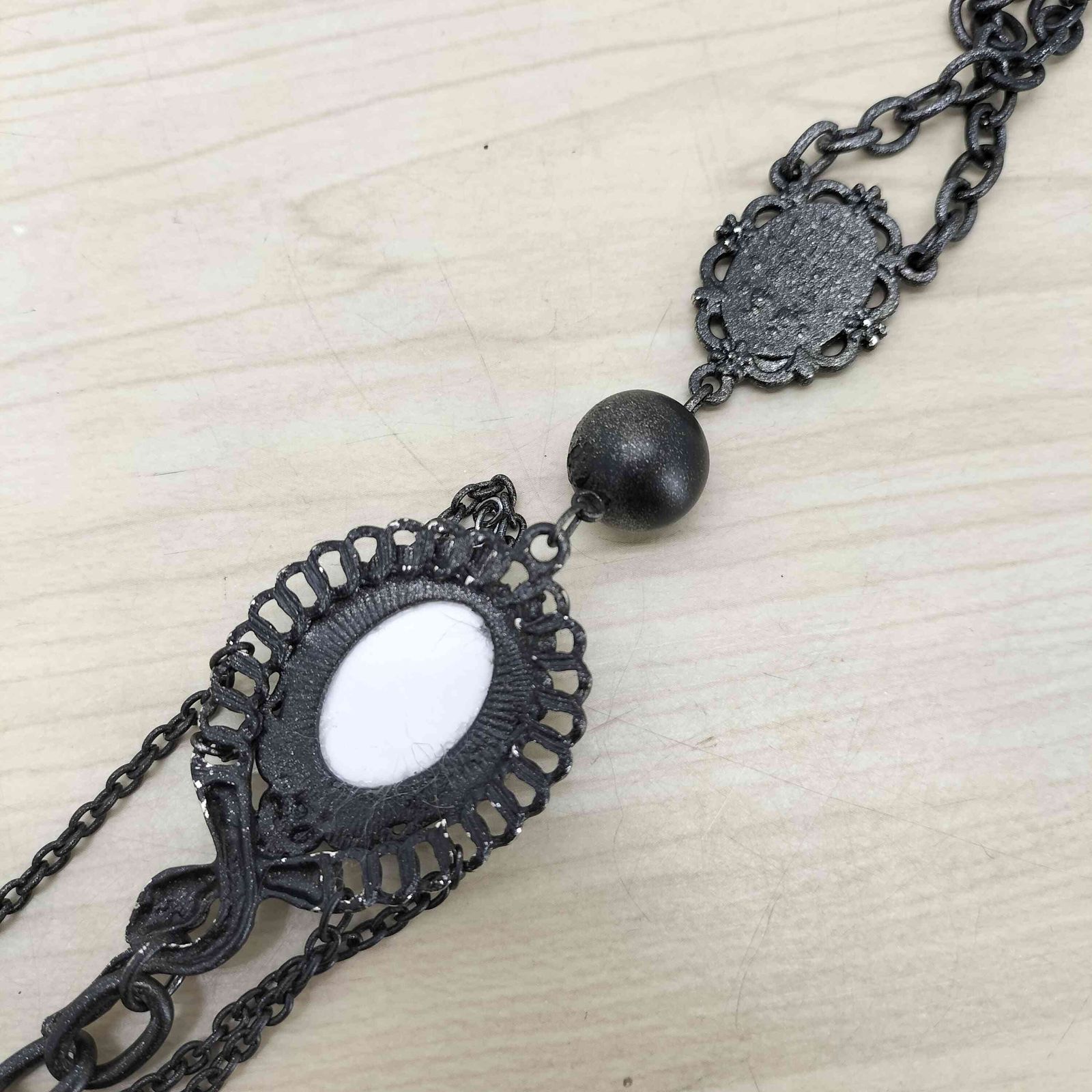 ジャンポールゴルチエ Jean Paul GAULTIER Iron Ball brooch chain