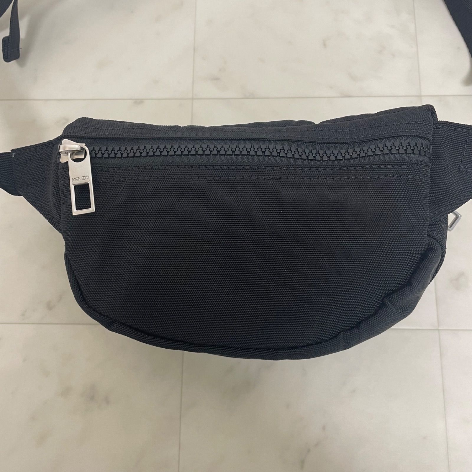 KENZO ケンゾータイガー 刺繍 ウエストバッグ　ボディバッグ 極美品 KENZO ケンゾー タイガー刺繍 ボディバッグ ウエストポーチ 黒