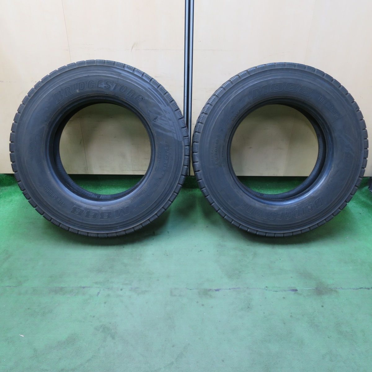 バリ溝 25年 9分 2本 トラック タイヤ 265 70 R 19 5 140 138 J ブリヂストン M 888 ミックス オールシーズン 5インチ 5120408イスタ