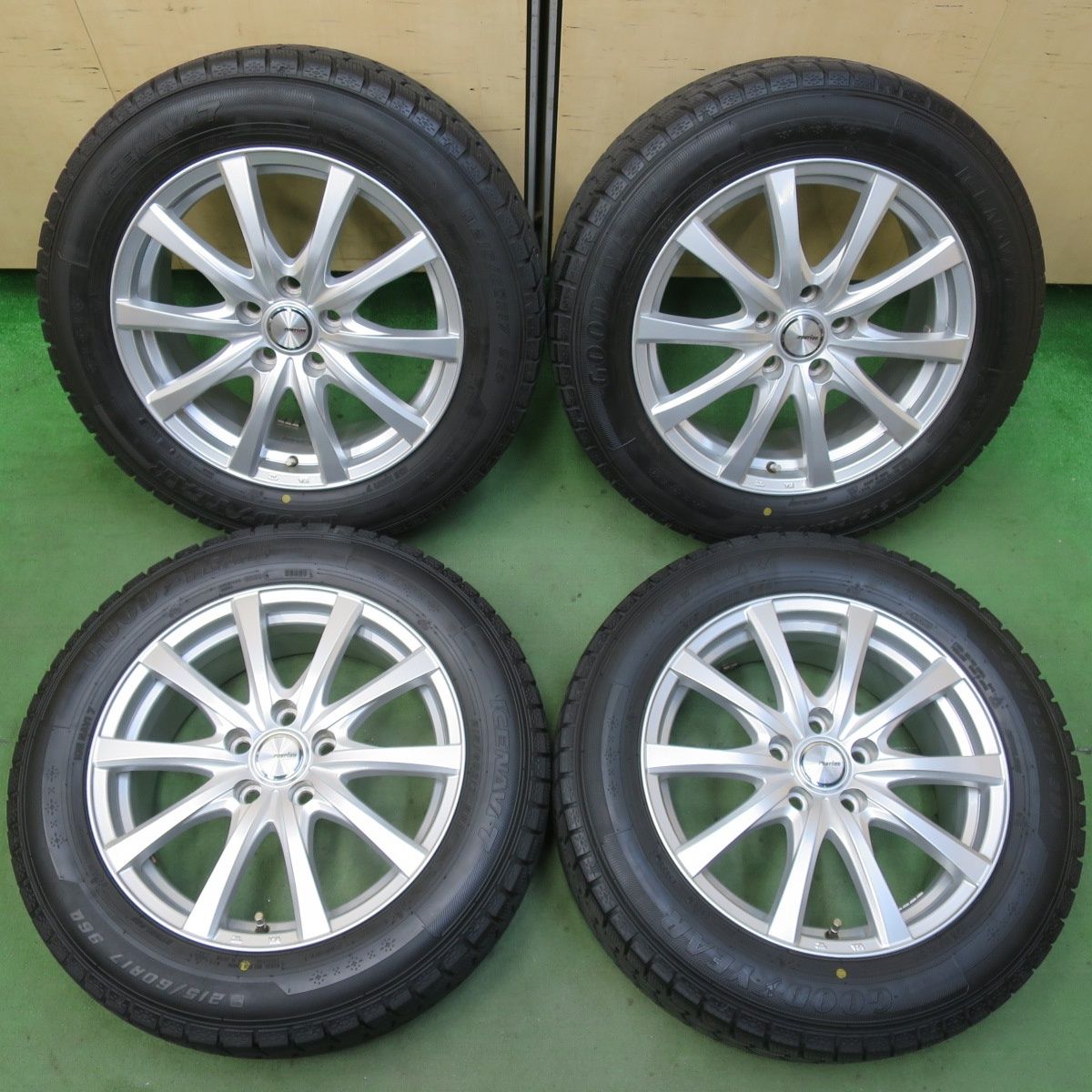 バリ溝！21年！キレイ！9.5分☆スタッドレス 215/60R17 グッドイヤー