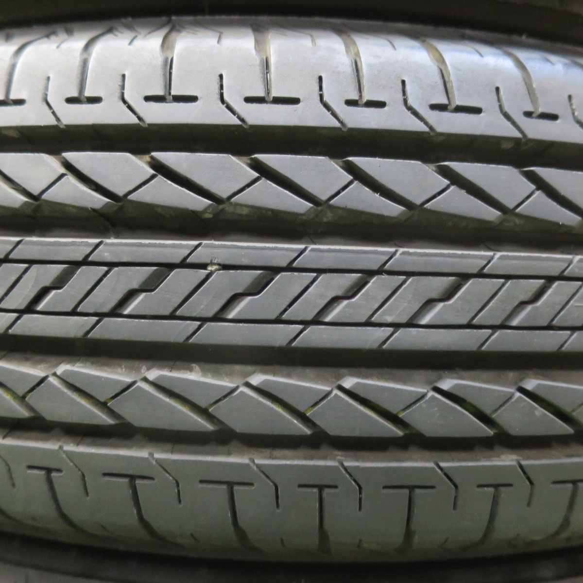  バリ溝 25年 9 5分以上 ジムニー 等 175 80 R 16 ブリヂストン デューラー H L 852 DUELER 16インチ タイヤ 5120204イノタ 16インチ サマータイヤ ノーマルタイヤ