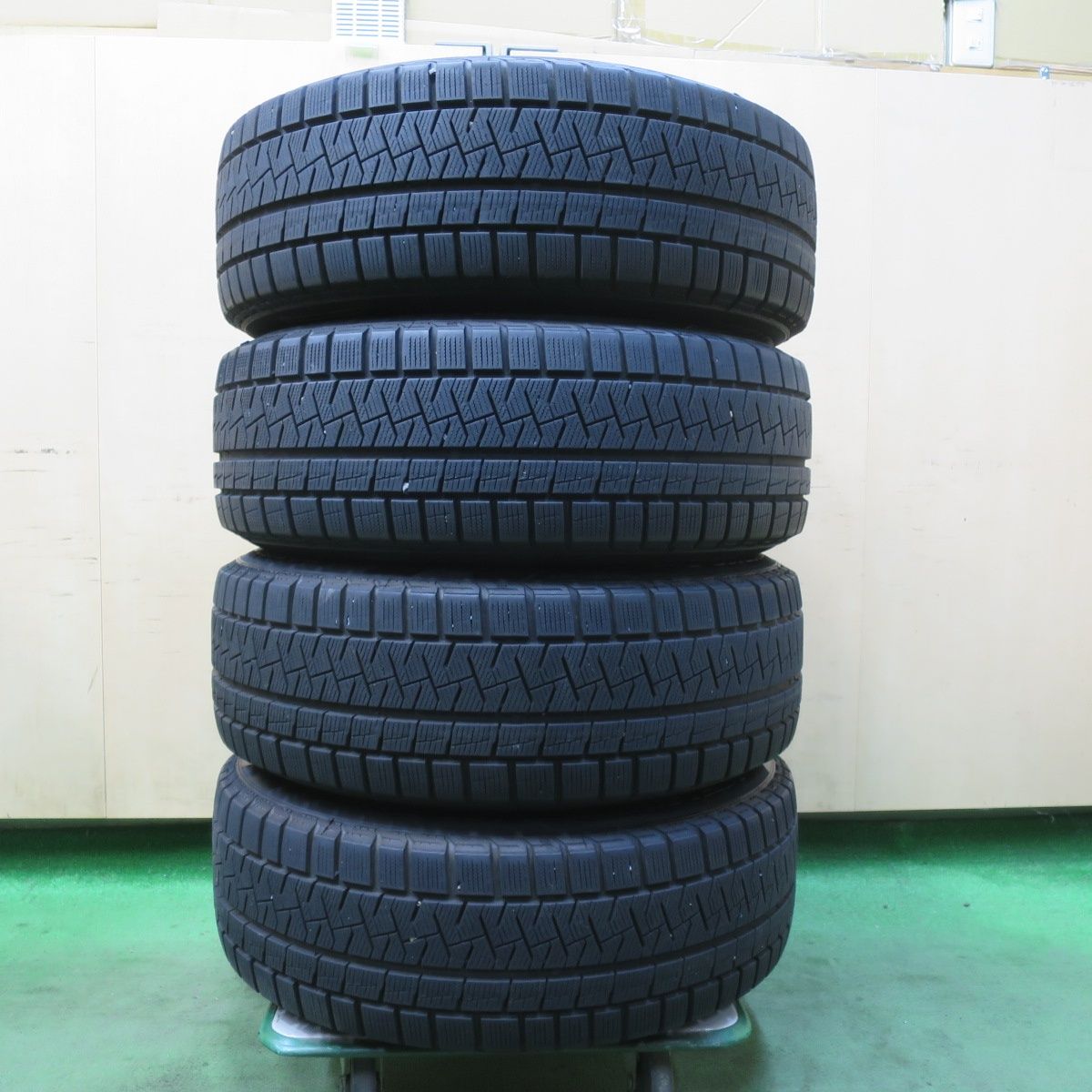 BMW F30 205/60R16 スタッドレスホイールセット ピレリ 2024 BMW F30