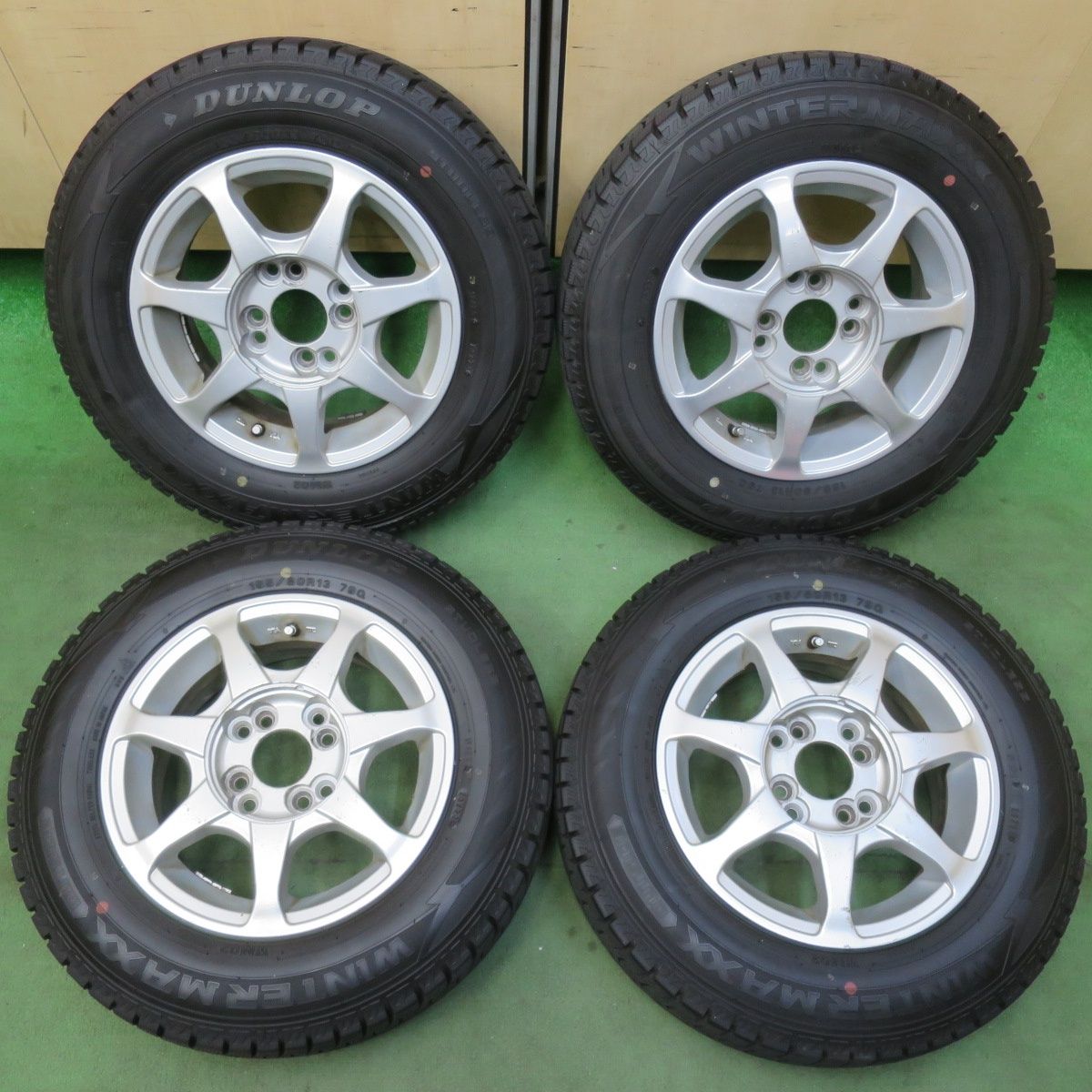 バリ溝 23年 9 5分以上 スタッドレス 155 80 R 13 ダンロップ ウインターマックス WM 02 社外 アルミ 13インチ PCD 100 114 3 4 H マルチ 5120513イス