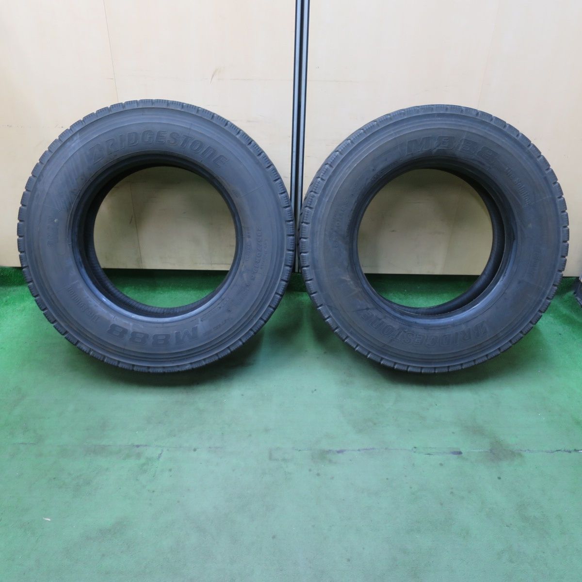 バリ溝 24年 9 5分 2本 トラック タイヤ 265 70 R 19 5 140 138 J ブリヂストン M 888 ミックス オールシーズン 5インチ 5120406イスタ