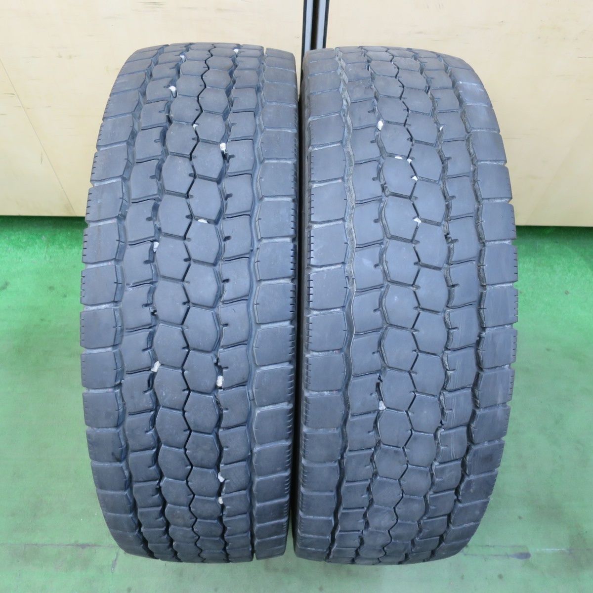 バリ溝 24年 9 5分 2本 トラック タイヤ 265 70 R 19 5 140 138 J ブリヂストン M 888 ミックス オールシーズン 5インチ 5120406イスタ