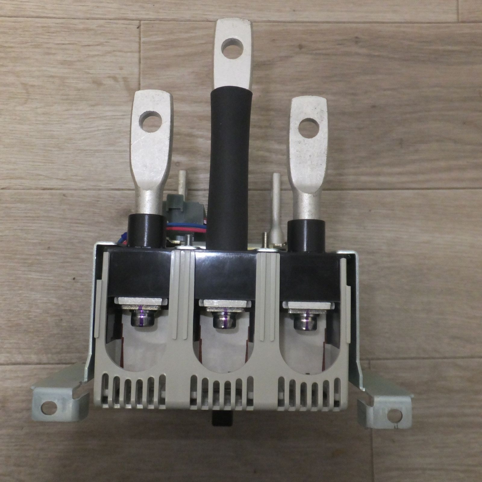  三菱 低圧遮断器 ノーヒューズブレーカー NF 250-CV 250 A POLE 3 P 50 60 Hz 電設資材 材料 資材