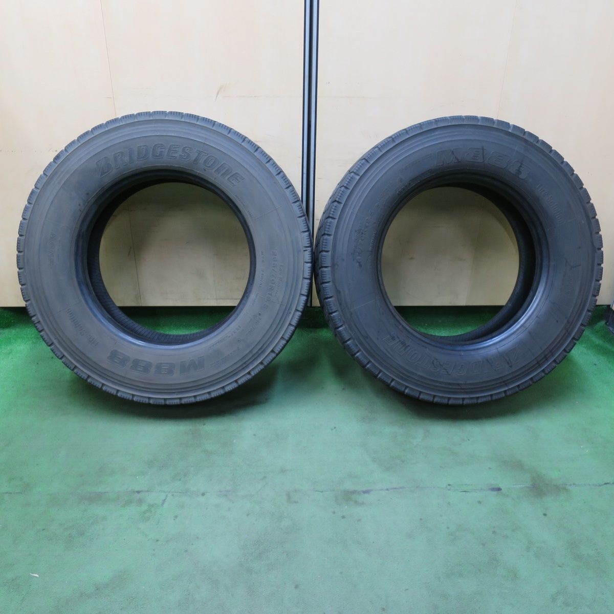 バリ溝 23年 8 5分 2本 トラック タイヤ 265 70 R 19 5 140 138 J ブリヂストン M 888 ミックス オールシーズン 5インチ 5120405イスタ