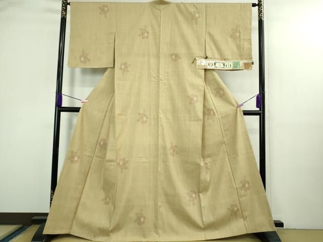 平和屋本店○極上 本場結城紬 重要無形文化財 160亀甲 飛び亀甲柄 椿