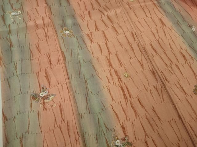 平和屋本店●極上　中国人間国宝　将雪英　訪問着　紬地　中国三大刺繍　相良刺繍　杢目絞り　舞蝶花文　逸品　DZAB1985kh6 平和屋本店○極上 中国人間国宝 将雪英 訪問着 紬地 中国三大刺繍 相良