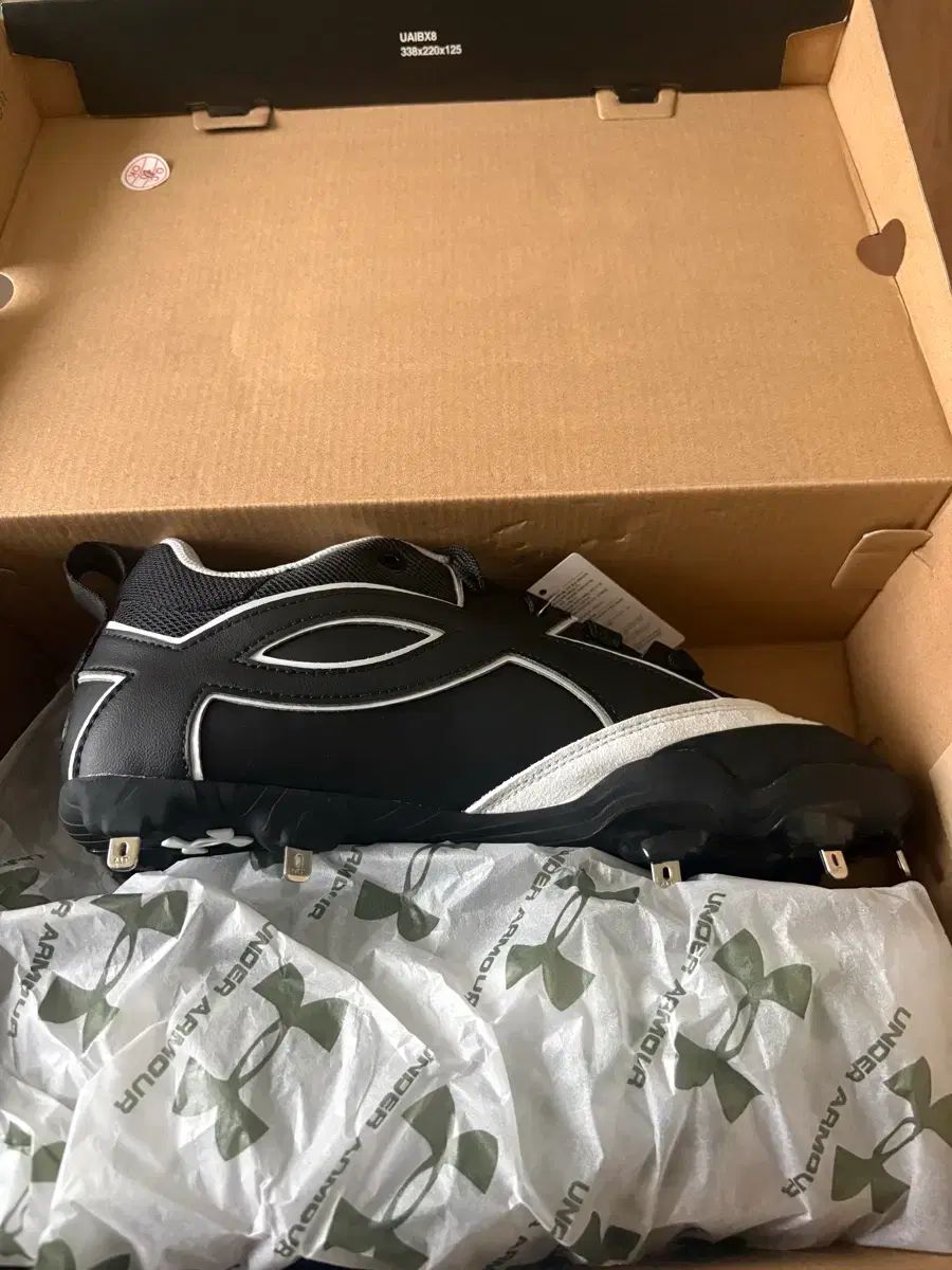 アンダーアーマー 鋲スパイク 270