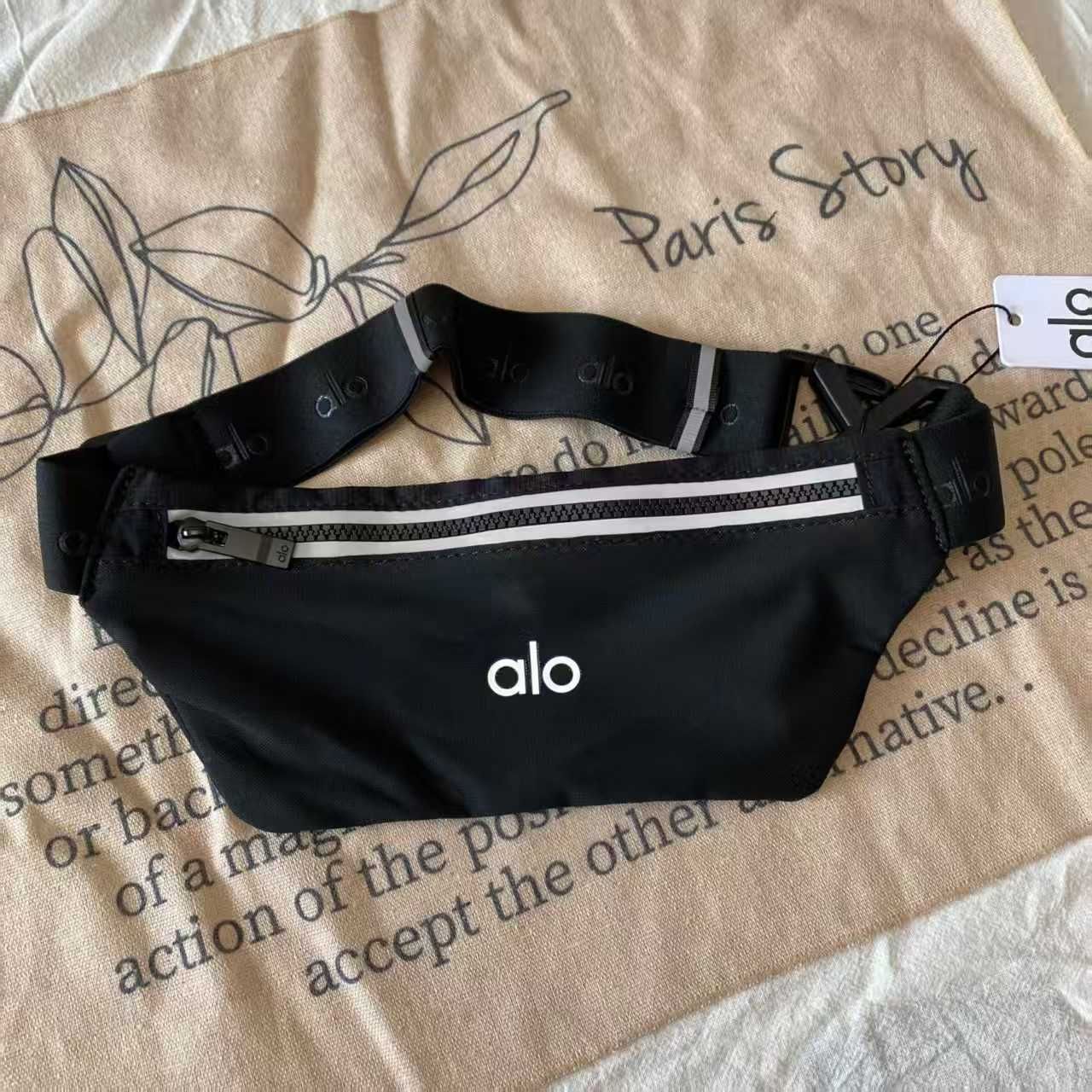 早い者勝ちです‼️alo ボディバッグ・ウエストポーチ ブラック 早い者勝ちです‼️alo ボディバッグ・ウエストポーチ ブラックコメント
