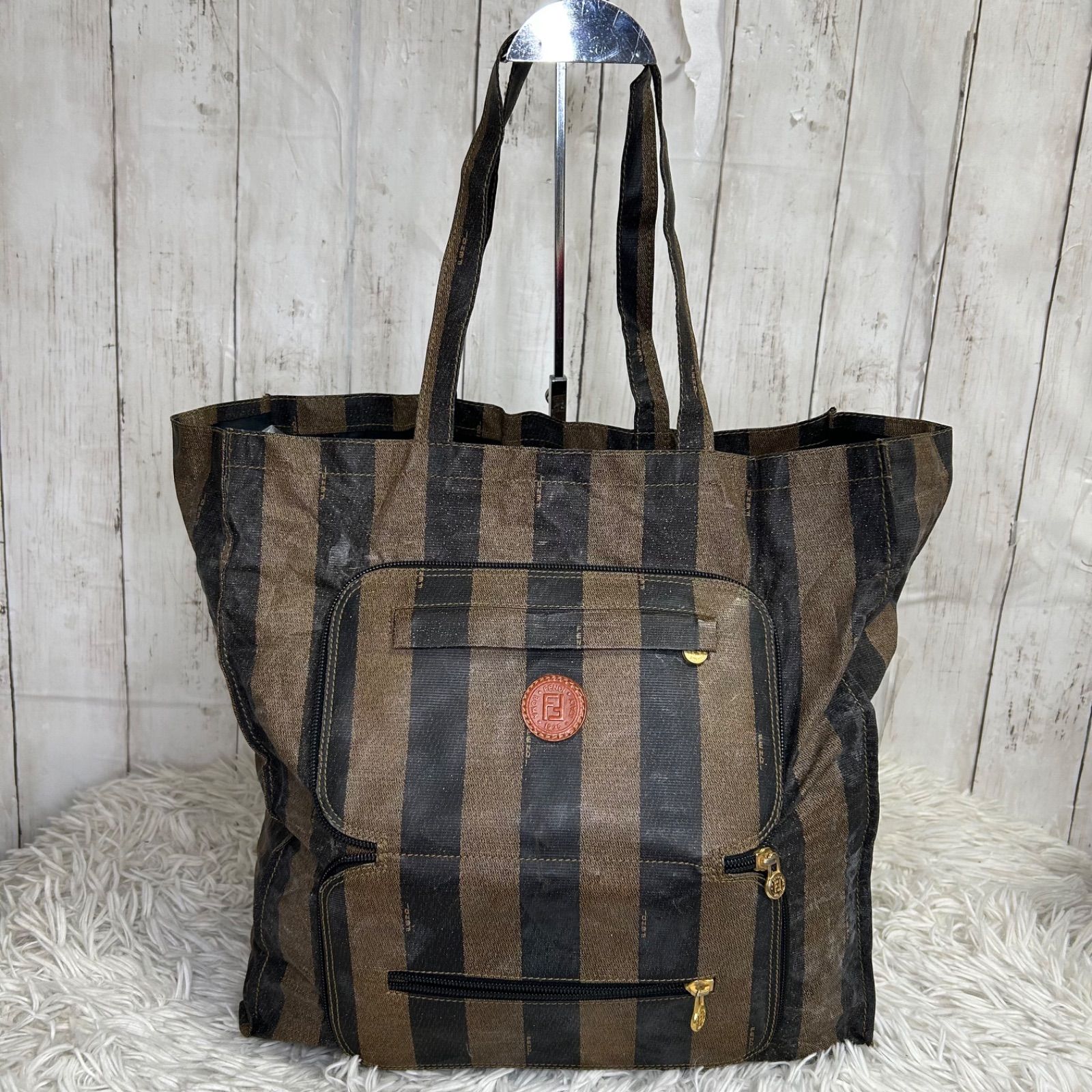 FENDI フェンディ ロゴ ナイロン vintage ブラック FF 本物 ズッカ柄 