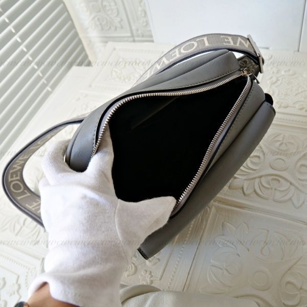 メッセンジャーバッグ レディース女性プレゼントギフトショップ袋付き