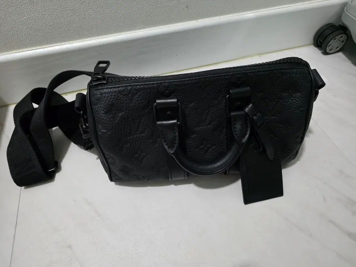 ルイヴィトン キーポル バンドリエール 25