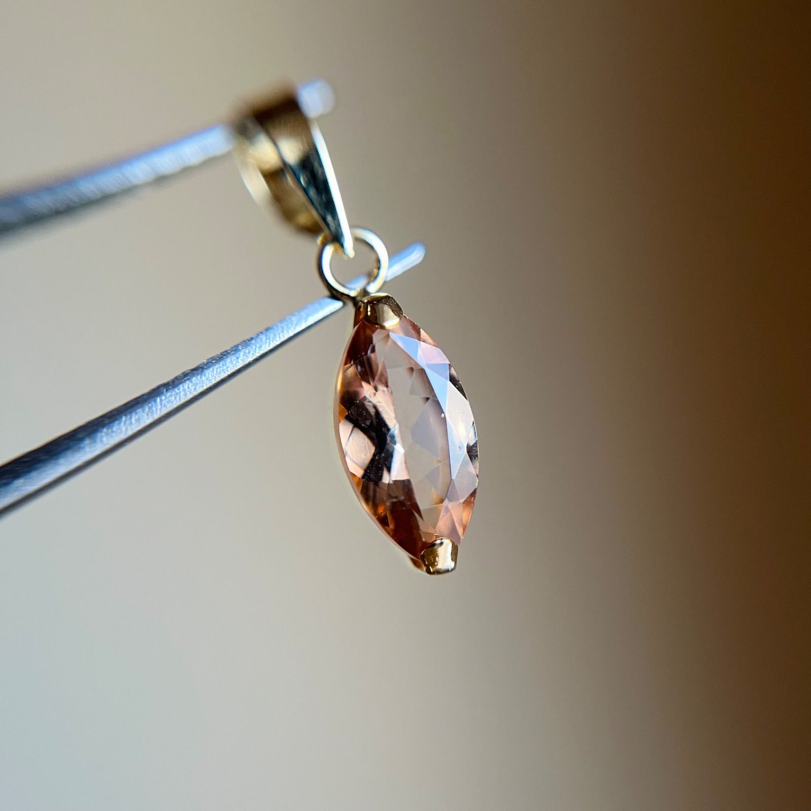 K18 希少 天然インペリアルトパーズ ペンダントトップ レア MQ - メルカリ