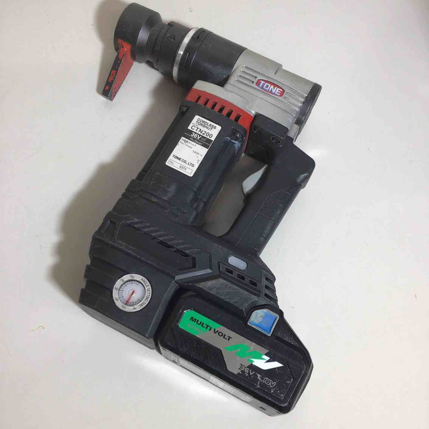 品 373 TONE シャーレンチ CTN 200 バッテリー 付き インパクトレンチ トネ コードレスナット回転角レンチトルシャット