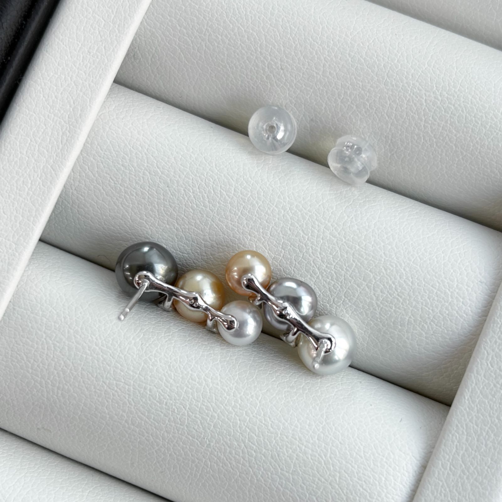 南洋白黒金ケシ真珠 5-7mm テリ抜群 K18WGピアス ダイヤモンド 個性