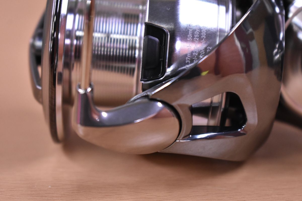 ダイワ 22 イグジスト LT 5000-CXH スピニングリール DAIWA EXIST ライトショアジギング ライトジギング シーバス フラットフィッシュ