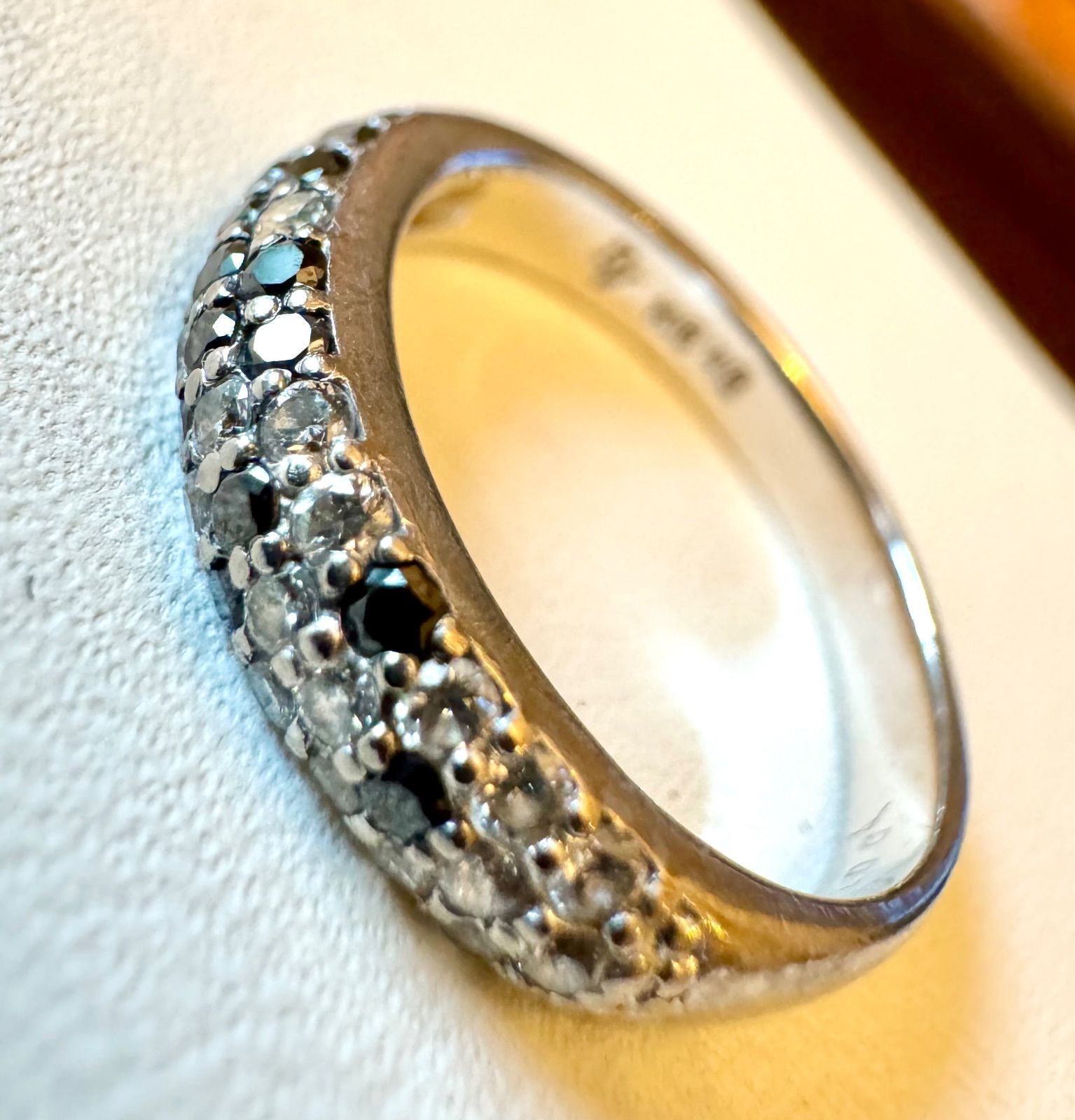 ポンテヴェキオ◇K18WG*7号*エテルノピッコリーニ*ブラックダイヤ