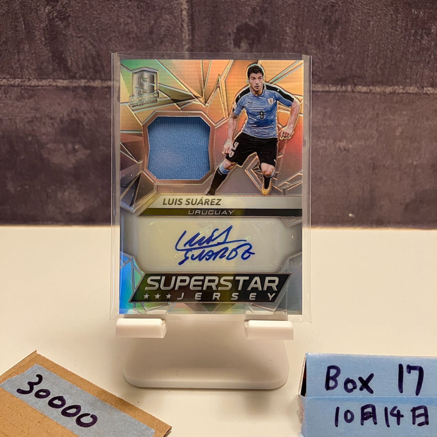 クロース　直筆サイン　ジャージ　2022 PANINI national 2016-17 Panini Spectra Luis Suarez 01/30 直筆サインカード URUGUAY