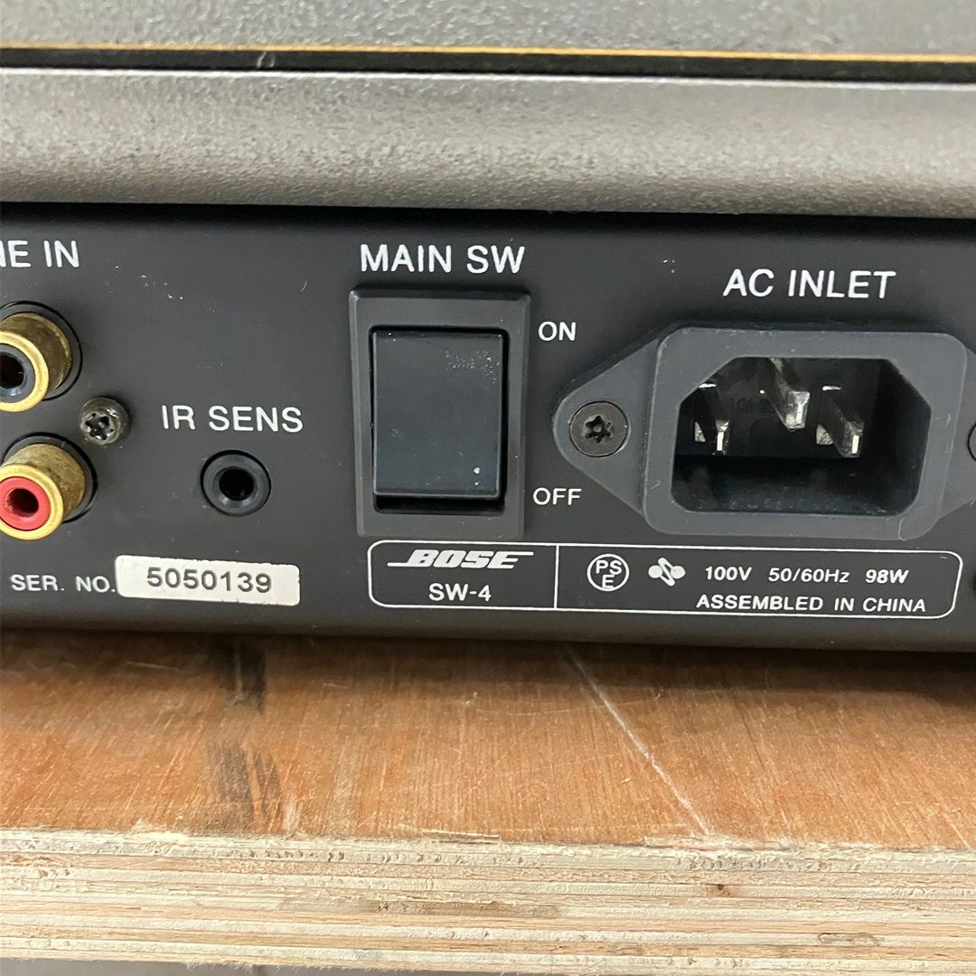 BOSE SW-4 パワードサブウーファー オーディオ 音響機器 ボーズ 中古
