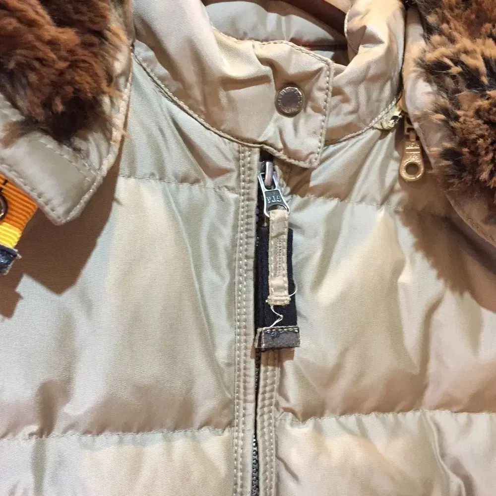 ロング丈ダウンジャケット