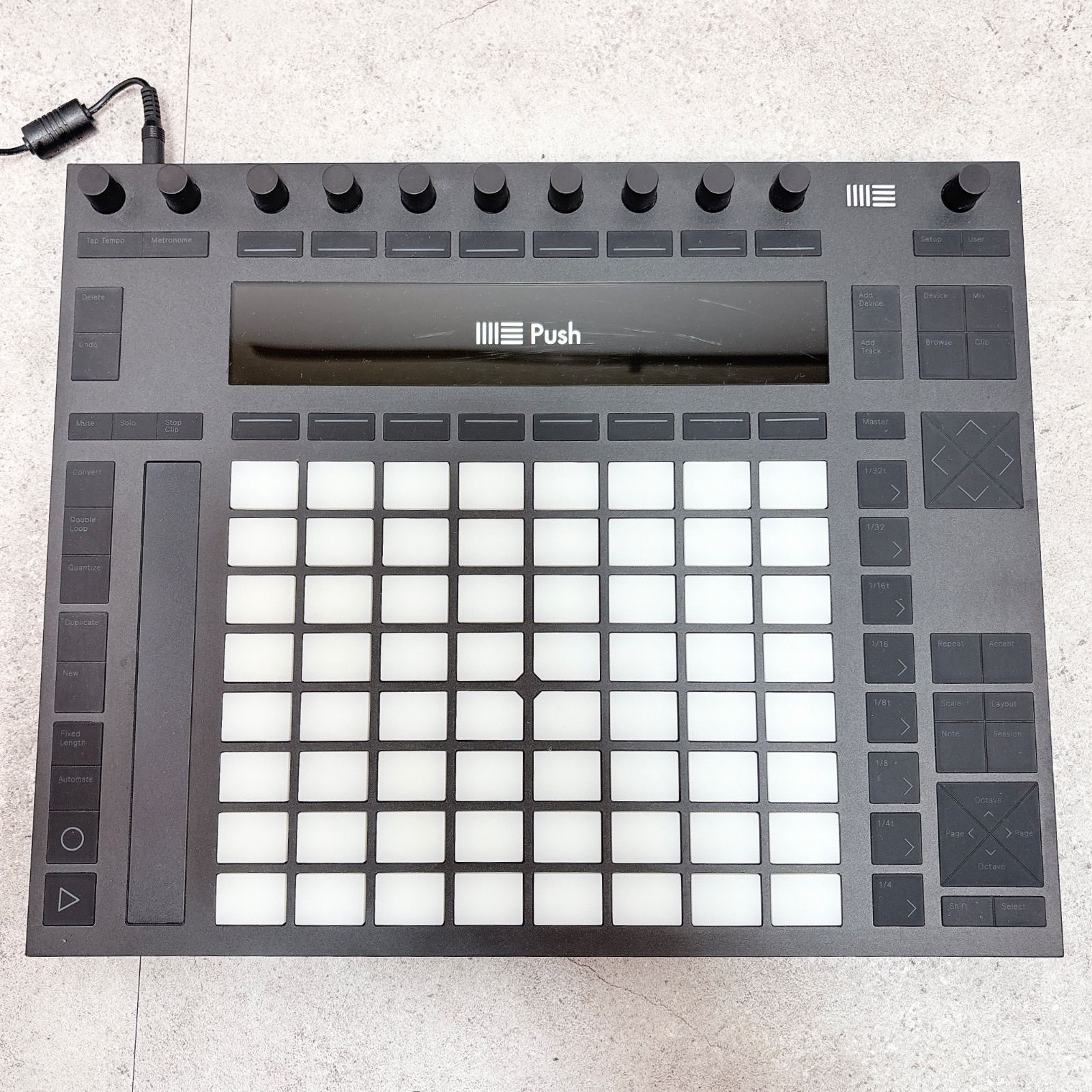 Ableton エイブルトン Push2 MIDIコントローラー 元箱付 - メルカリ