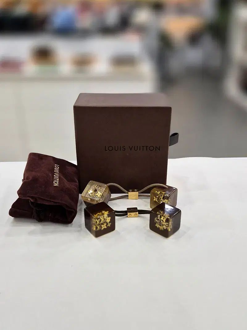 ルイヴィトン INCLUEION ヘアキューブ 商品