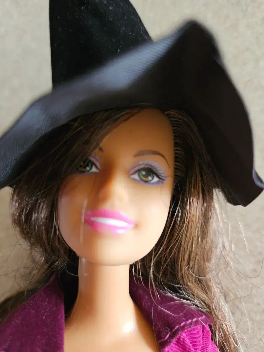 ヴィンテージ バービー人形 (魔女帽子) - メルカリ