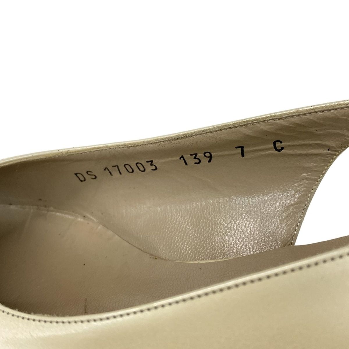 FERRAGAMO/SalvatoreFerragamo(サルバトーレフェラガモ) サンダル 7 C