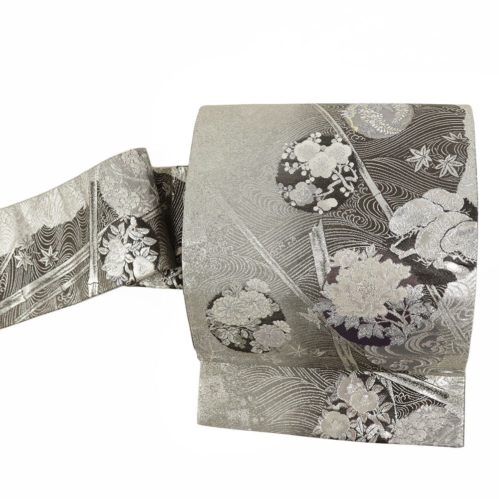 名古屋帯 シルバー 正絹 流水琳派花の丸文 花 梅 牡丹 菊 藤 椿 桜 紅葉 リサイクル セミフォーマル お洒落 仕立て上がり 九寸 No.i 6-2476