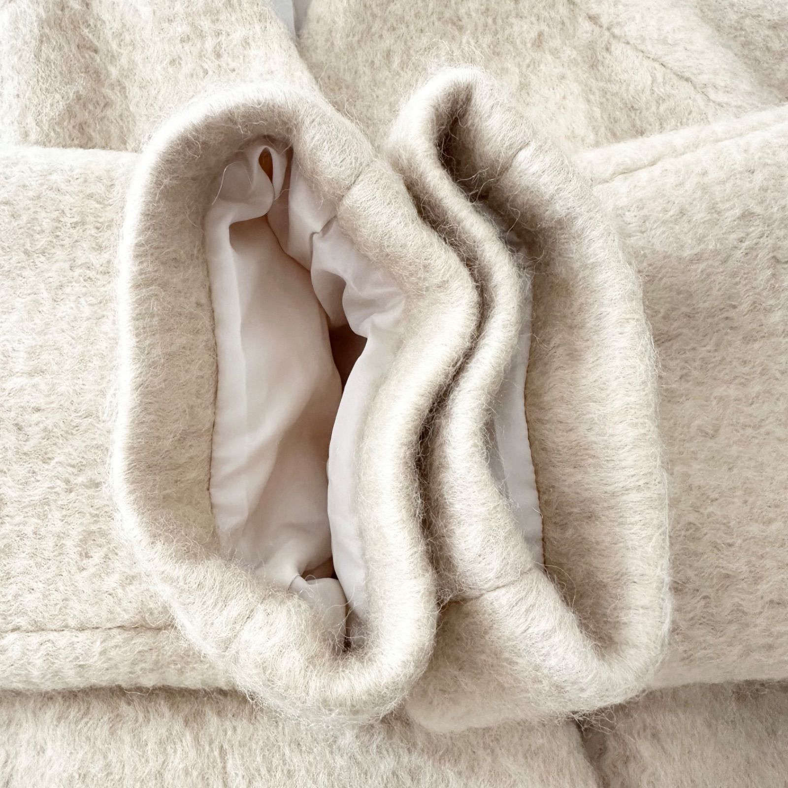 新品 anuke アンヌーク Collarless Shaggy Coat 2024AW クリーム 36 S