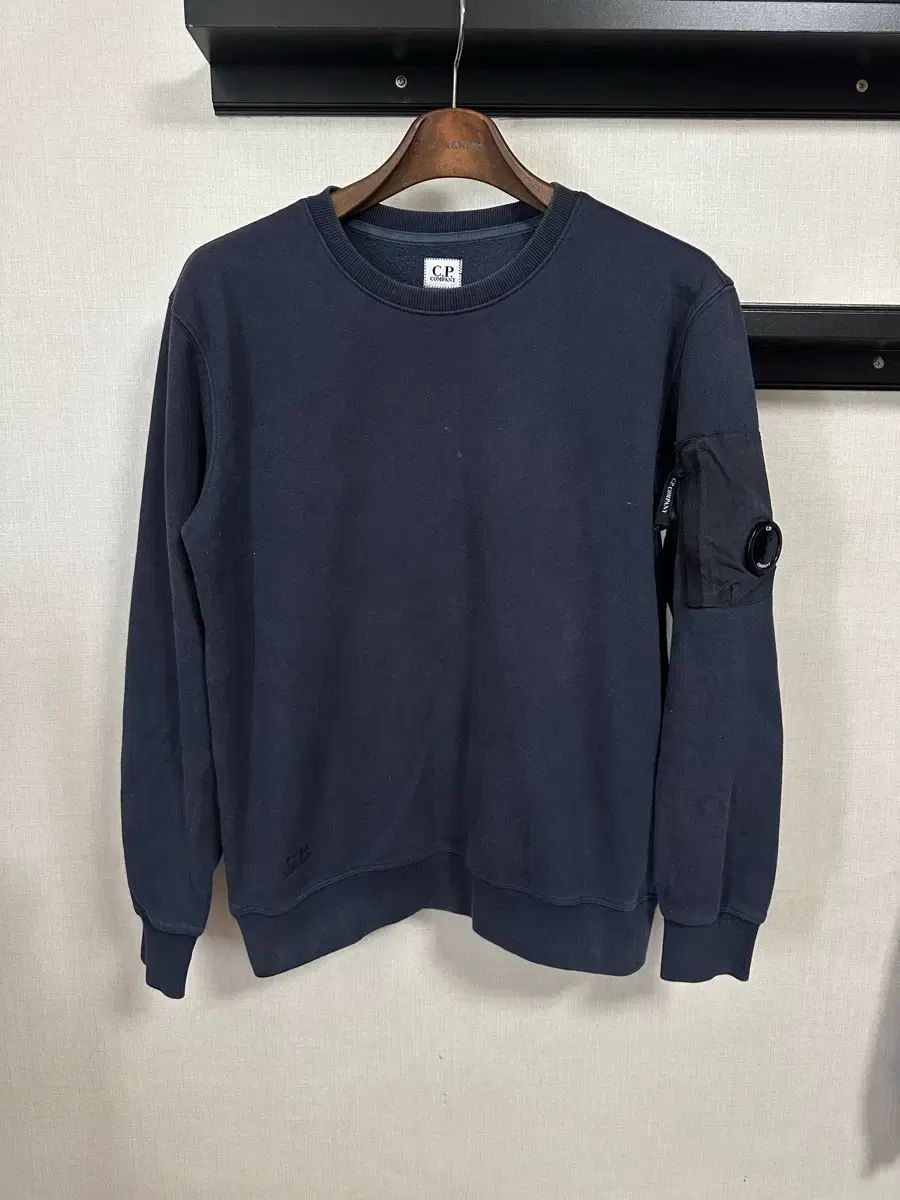 C.P. COMPANY ネイビー スウェット C P カンパニー ネイビー レンズ パッチ スウェット 100(95 可能