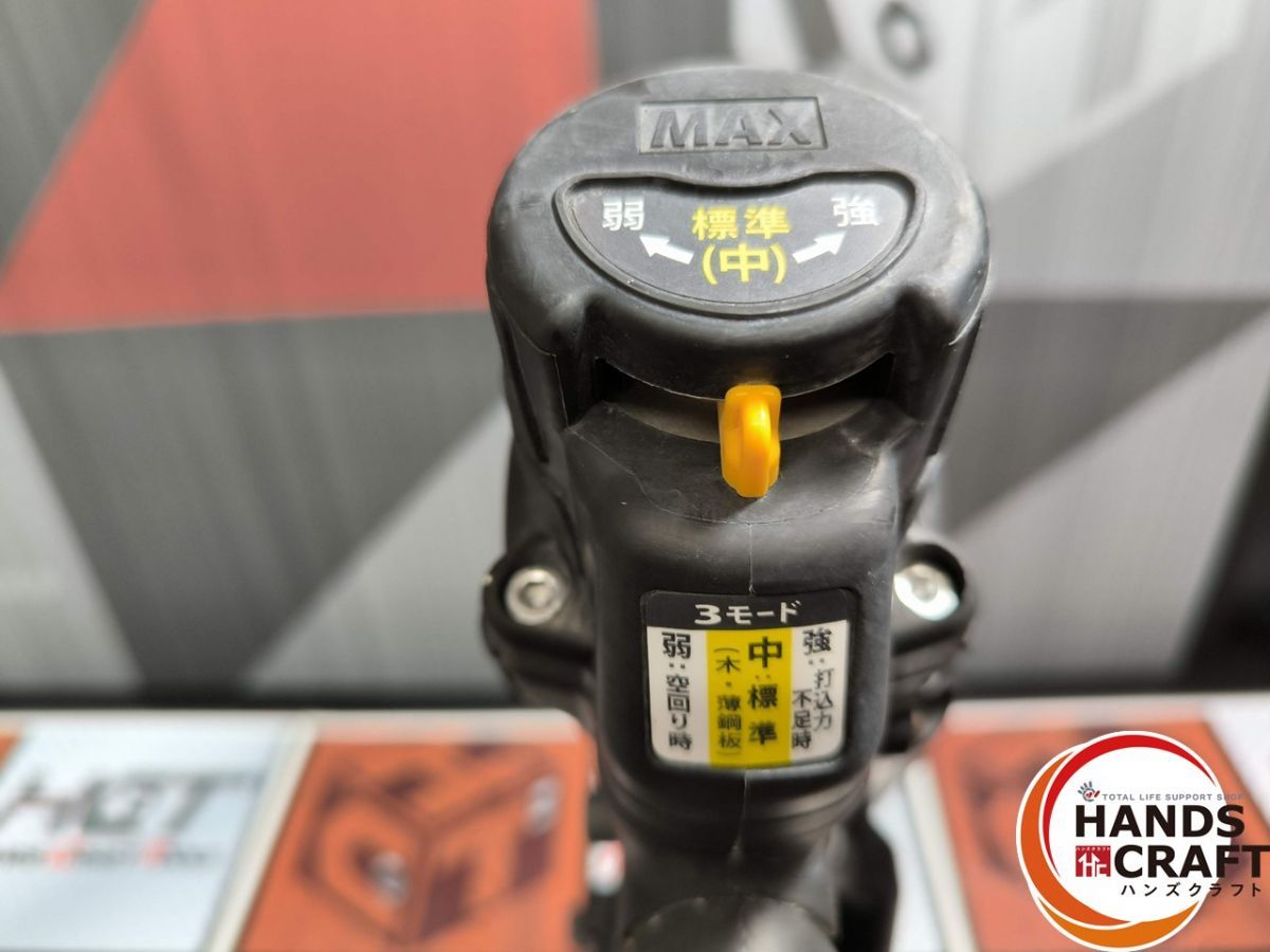 色 ミリタリーグリーン