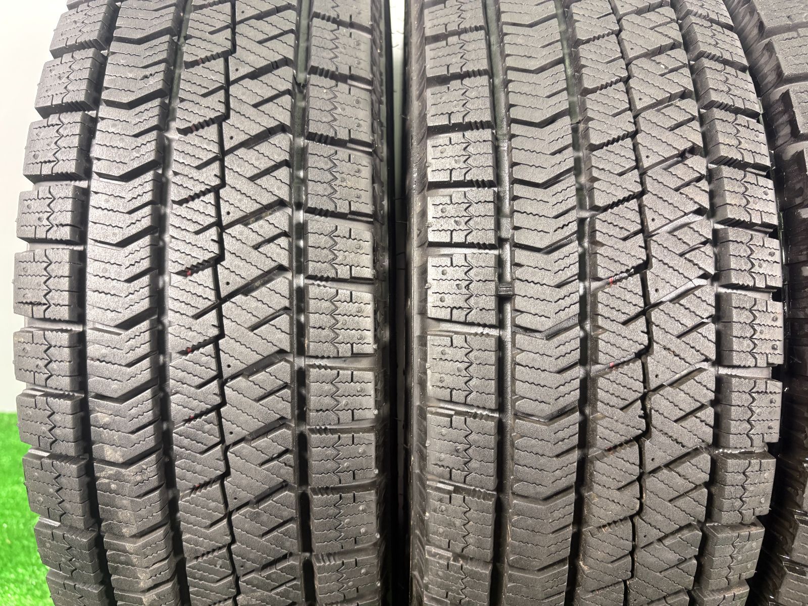 175 70 R 14 ブリヂストン VRX 2 製 4本 夏 タイヤ ノーマル TA 869