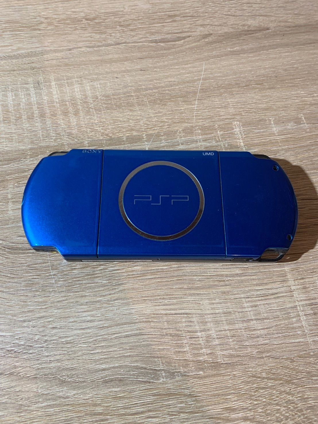 バイブラント ブルー