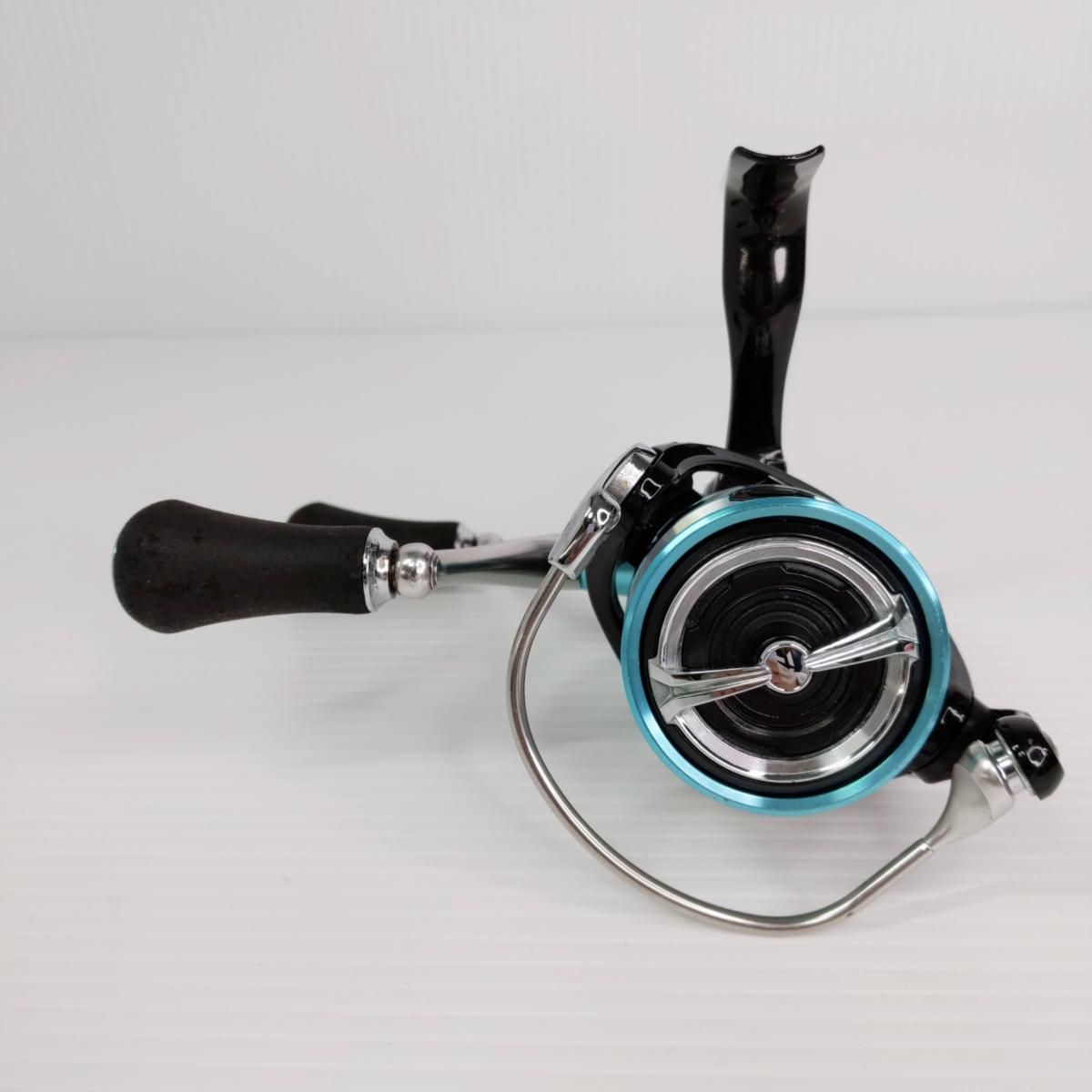 品 ダイワ エメラルダス スピニングリール LT 3000 S-C-DH 〇YR-54343〇