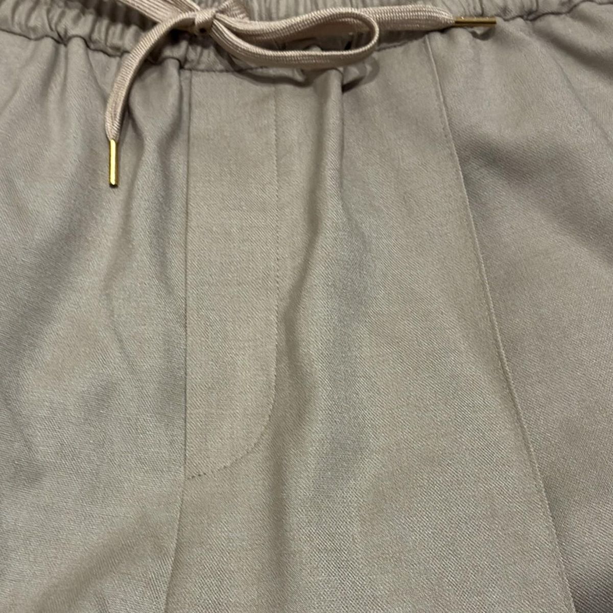 ベージュ フルレングス