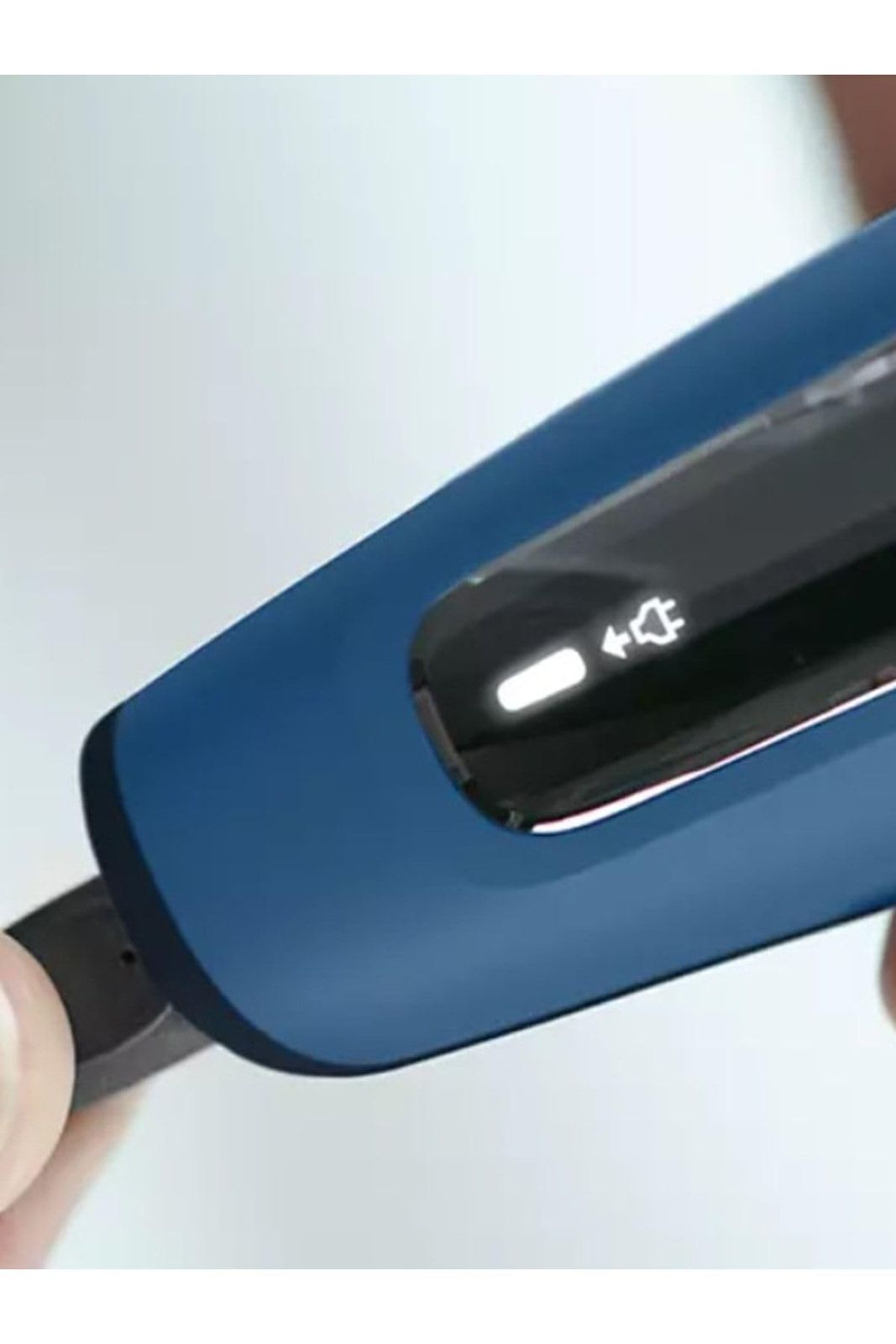 ウェット＆ドライ電動シェーバー