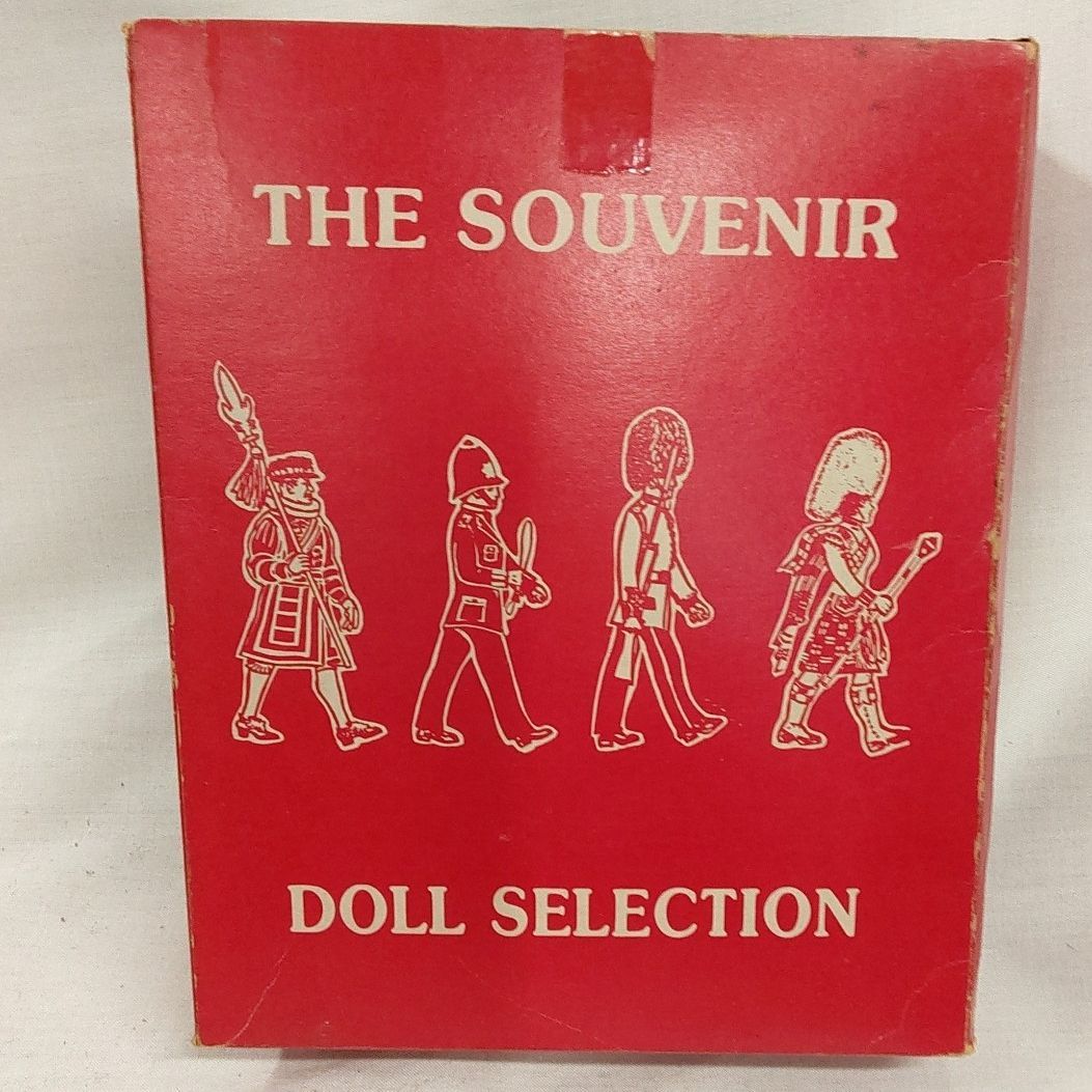 イギリス近衛兵 ビーフィーター 3体セット 人形 当時物 ドール